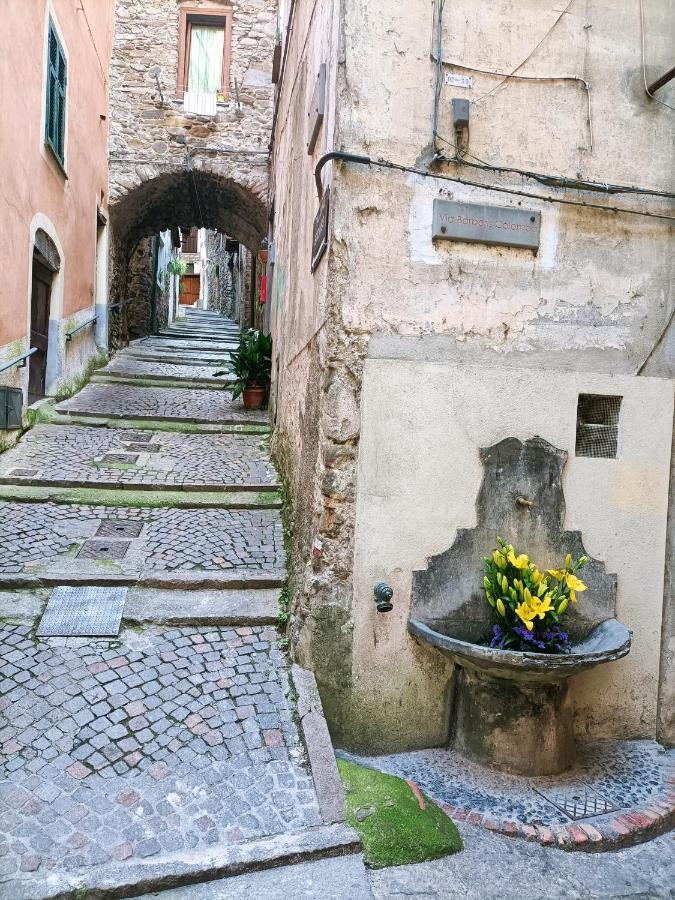 A Casa Di Fede Apartamento Dolceacqua Exterior foto